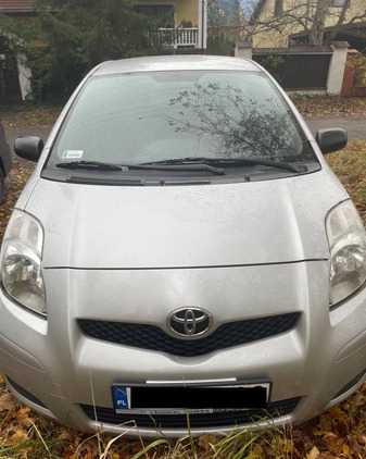 Toyota Yaris cena 19500 przebieg: 180000, rok produkcji 2009 z Skierniewice małe 29